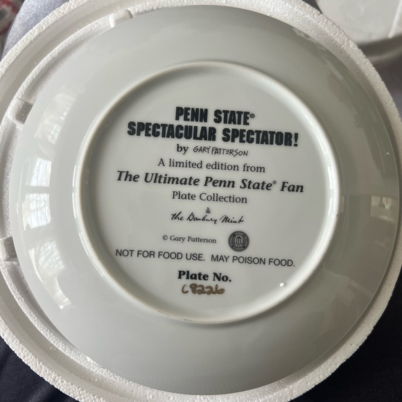 Penn State Prayer Porcelain Collector Plate by Gary Patterson. - Picture 5 of 16